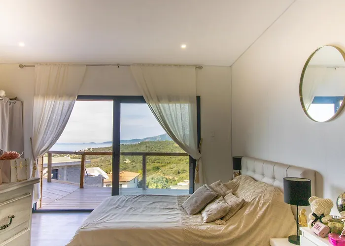 Liliekaena Albitreccia